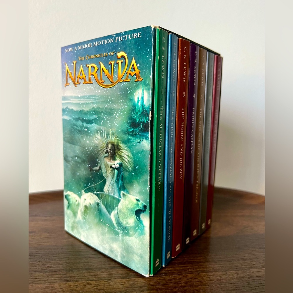 Chronicles of Narnia Book Set